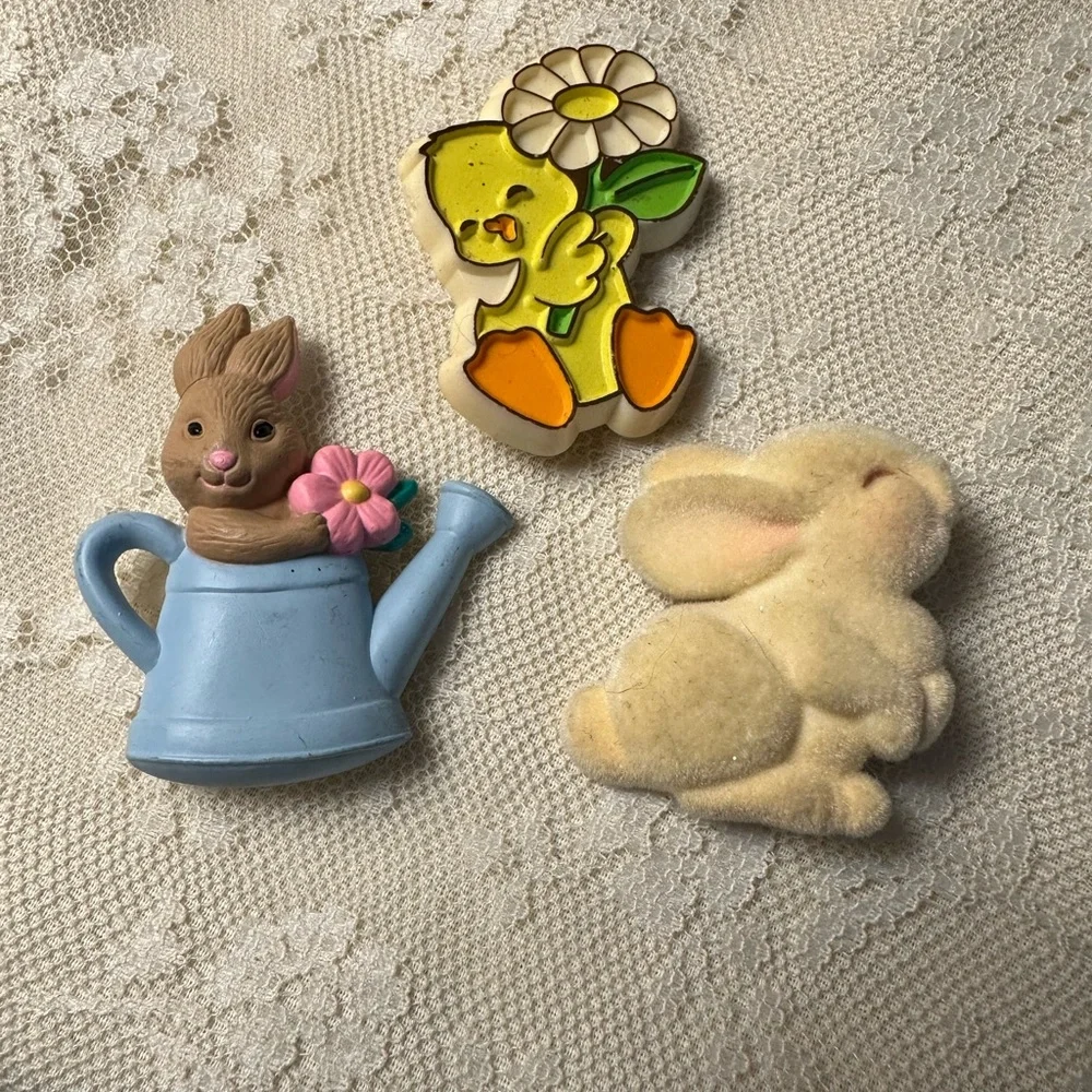 Vintage Hallmark Pins